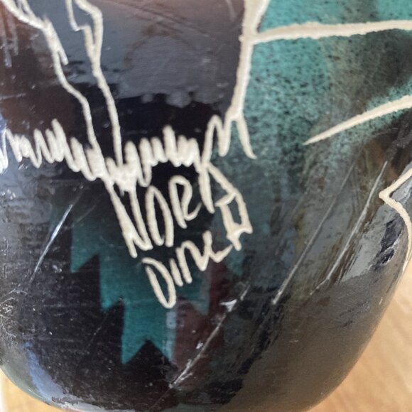 NAVAJO Carved Elk Vase Southwestern Signed Decoupage Hand Painted Pottery - Picture 5 of 16